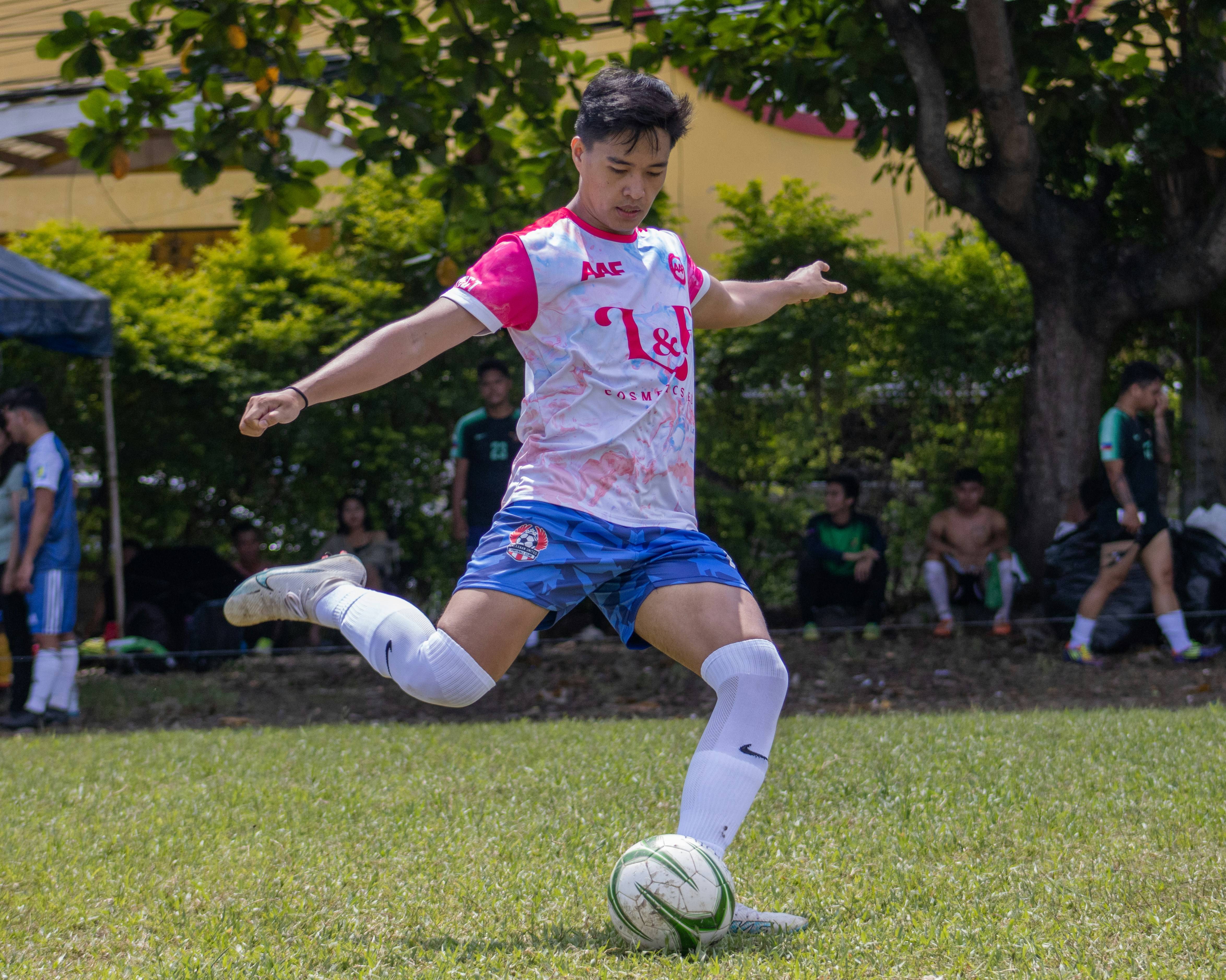 激动人心的 世界杯决赛 - 头球攻门 热血的 欧冠联赛 - 头球攻门